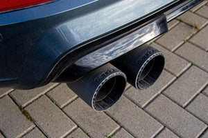 Flap exhaust system to OEM separation point including carbon tailpipes, these consist of a stainless steel inner tube and a colored anodized aluminum tube (black, silver, red *) and a carbon outer tube. 